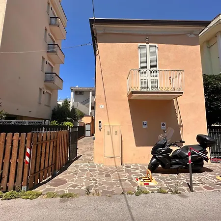 Beach 200 Mt Dal Mare - Il Lupo Affitta 3*