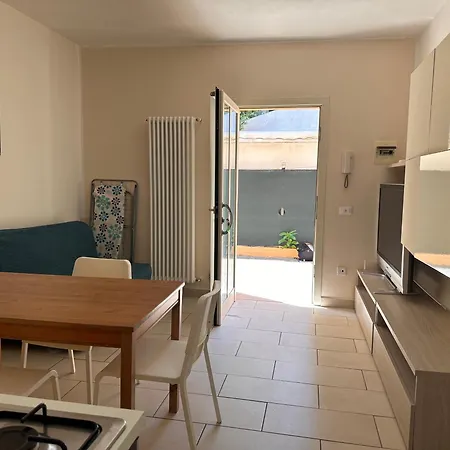 Aparthotel Beach 200 Mt Dal Mare - Il Lupo Affitta 3*